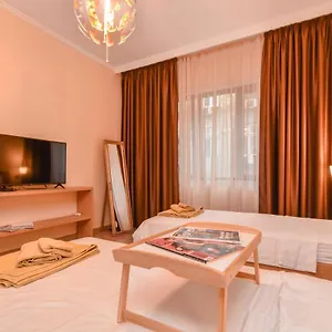 dream-apartment-the-library-3-bdr-2-bthr.sofiahotelsbg.com/